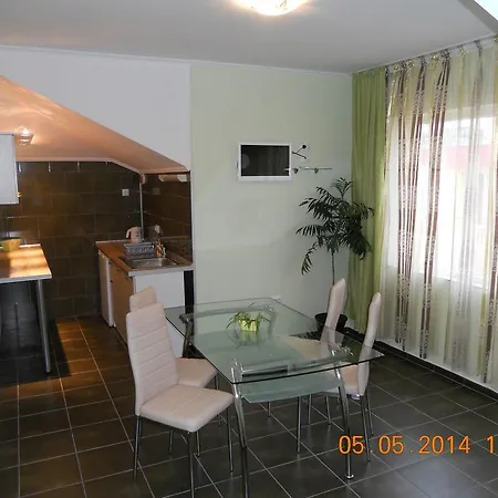 Guest house Diana 2*